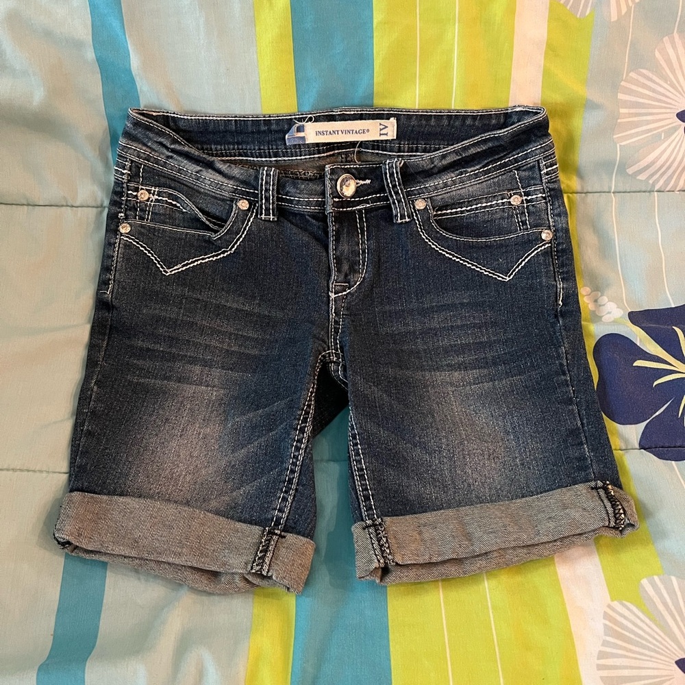 Blue Jean Shorts with Cuffed Hem and Slim Fit
